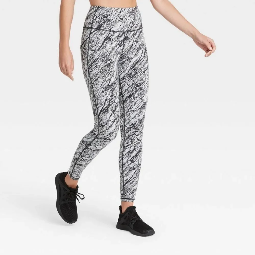 All in Motion High Rise 7/8 Leggings J2